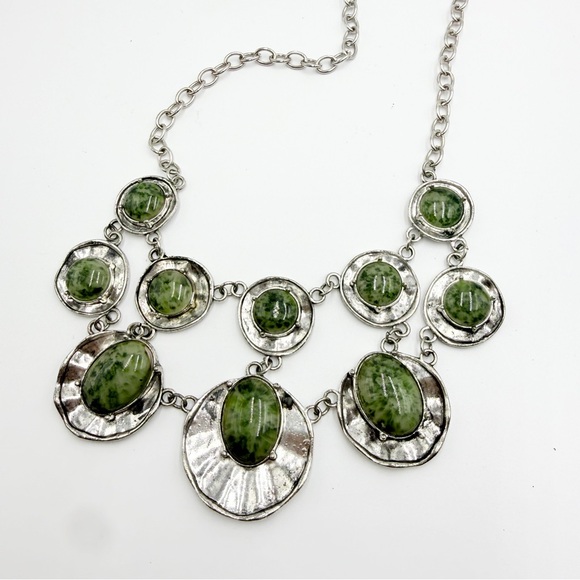 Silver Tone Green Stone Statement Necklace Boho Bib Style - Picture 5 of 8